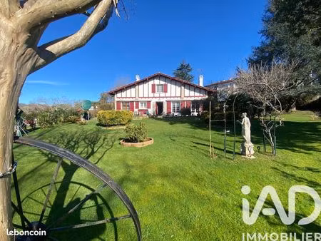 maison 8 pièces 158 m²