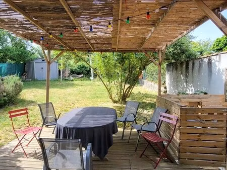 maison de caractère avec jardin au calme  cœur de briatexte