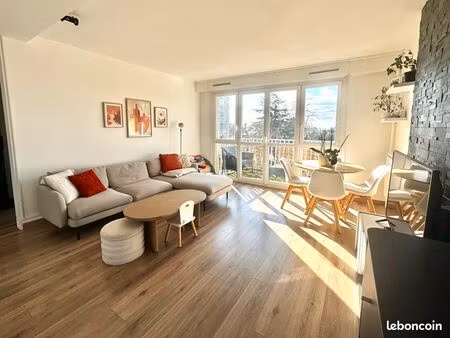 appartement lumineux 3 pièces de 65m2