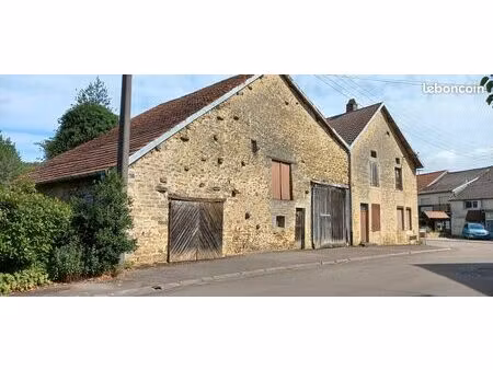 rare grange traditionnelle à aménager