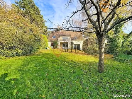 maison 6 pièces 136 m²