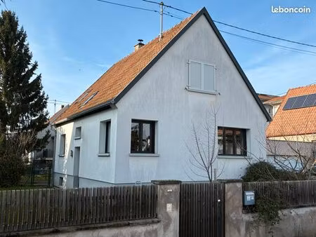 illkirch en impasse  maison individuelle avec garage double et pergola