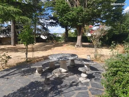 maison 8 pièces 232 m²