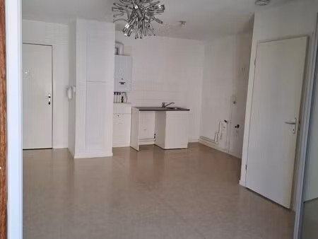 vente 2 pièces avec parking