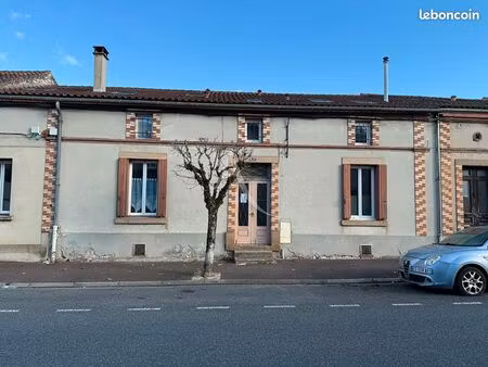 immeuble 10 pièces 334 m²