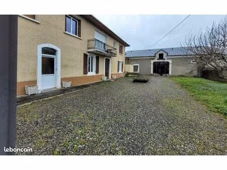 appartement t4 dans maison