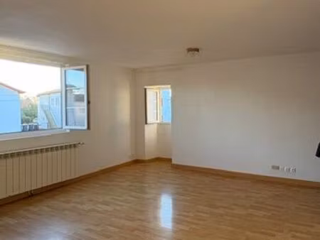 a louer : appartement t3