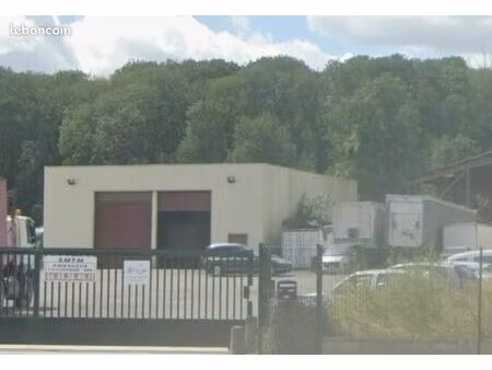 terrain industriel 6216m²