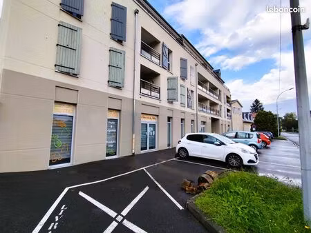 local professionnel 139m²