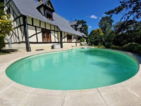 propriété 7 pièces 208 m²