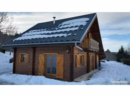 grand chalet individuel en madrier à 45 min de grenoble