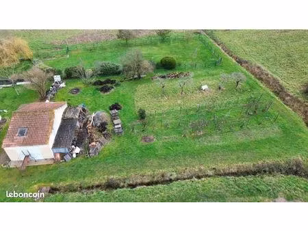 atelier rare en fin de village - 1 240 m² de terrain - la chapelle heulin