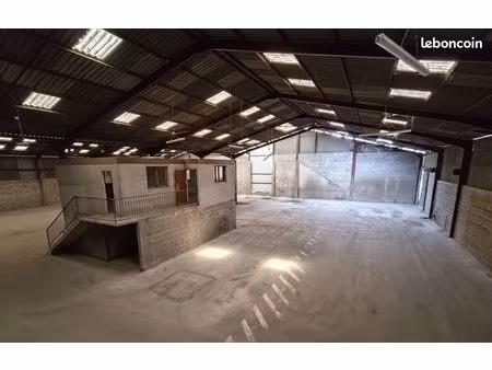 entrepôts de 1711m² dans les landes