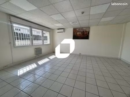 local d'activité 85 m²