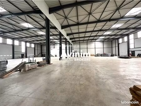 local 1500 m² meaux