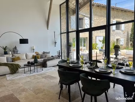 maison 5 pièces 270 m²