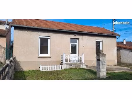 maison centre de feurs