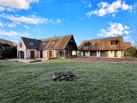 propriété 11 pièces 253 m²