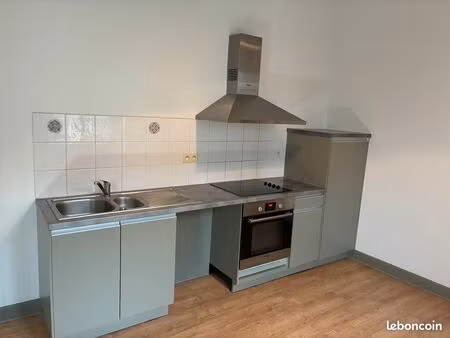 appartement 1 chambre rue calme proche gare routière