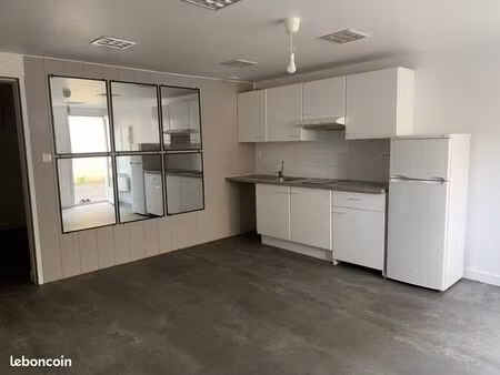 appartement t1bis non meublé de 37m2 quimper halage