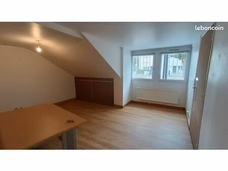 bureau 20 m² tram ligne b arrêt patton