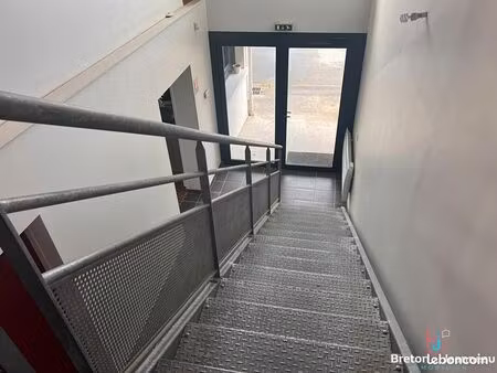 bureaux  entrepôt 250 m² bonchamp les laval