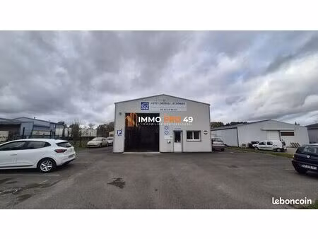 local 200 m² bécon-les-granits