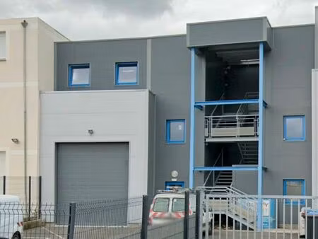 local d'activite 208 m² villenoy