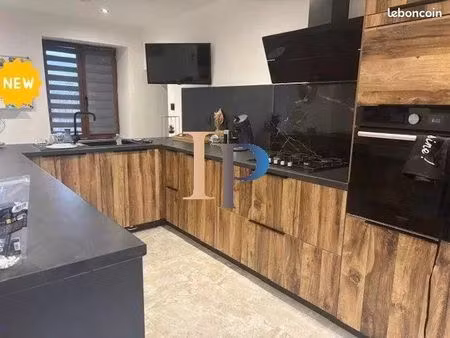 maison 6 pièces 158 m²