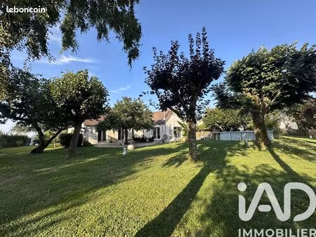 maison 8 pièces 260 m²