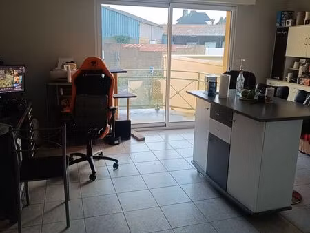 t2 à louer résidence villaines-la-juhel