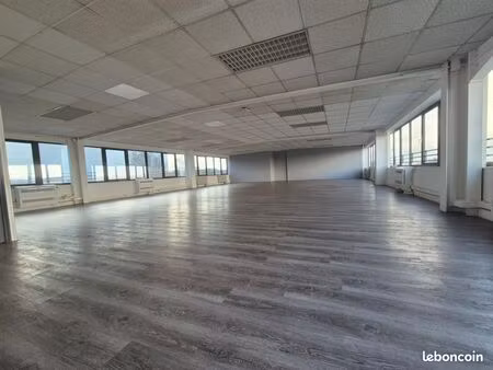 bureau 258 m²