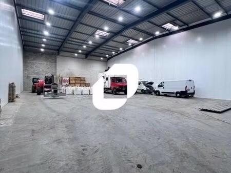 local bureaux 640 m²