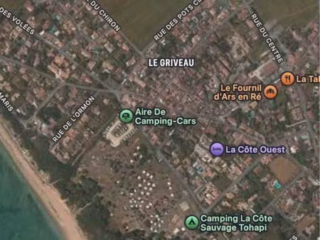 belle maison rénovée proche commerces