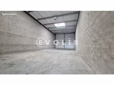 local d'activité 416 m²