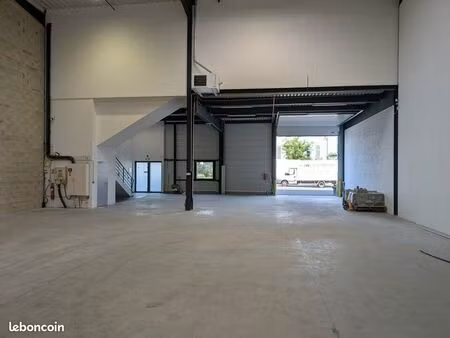 local d'activité 500 m²
