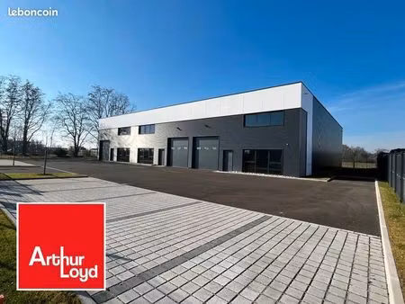 local d'activité 1 169 m²