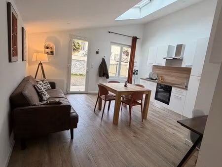 à louer – charmant logement avec jardin clos (idéal colocation)