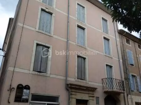 immeuble 25 pièces 550 m²