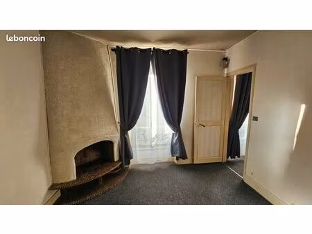 a vendre 2 pièces 44 m2  au calme  plein centre maisons laffitte