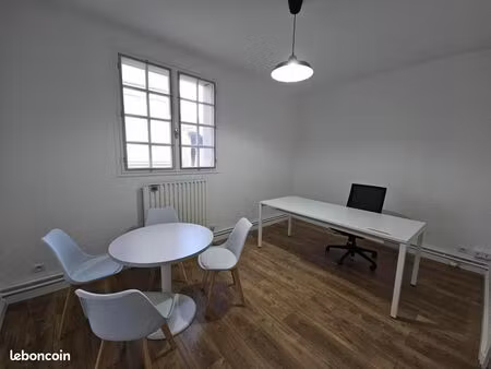 bureaux 65 m²