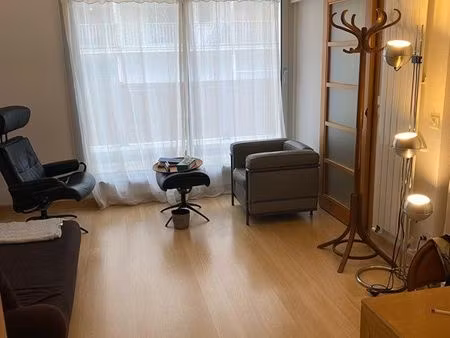 bureau cabinet bien situé temps partiel