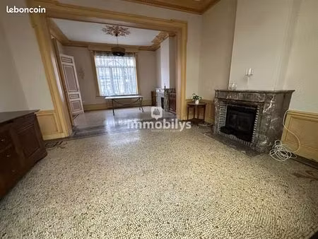 maison 10 pièces 279 m²