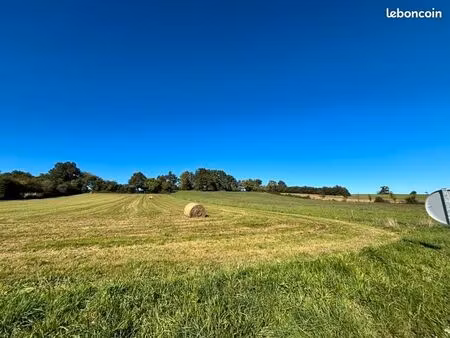 terrain 3 820 m² uglas