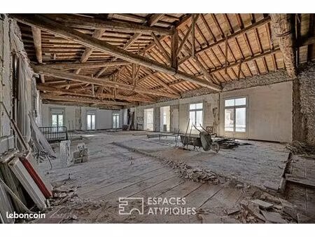 loft/atelier/surface 2 pièces 580 m²