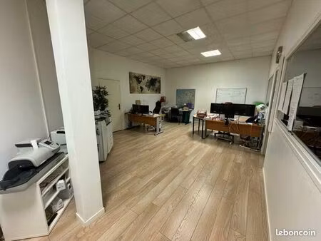 atelier 118 m² goussainville