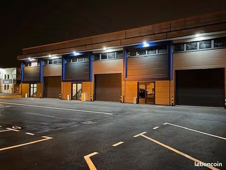 local commercial à louer pontault combault
