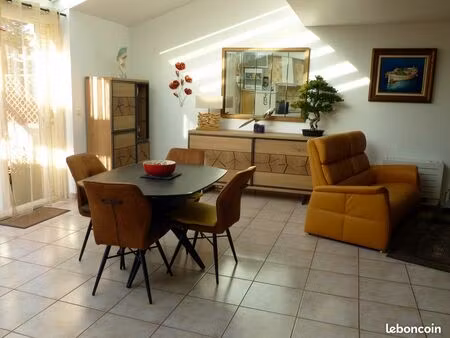 maison centre ville 2 faces.160 m2.rdc+1 etage +garage