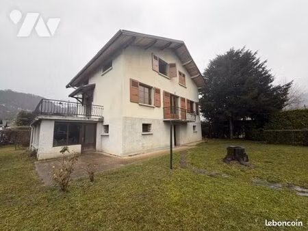 maison 8 pièces 157 m²
