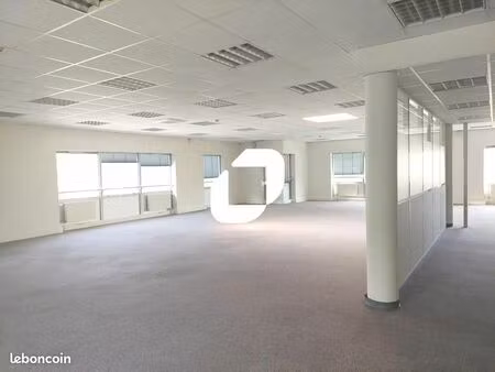 bureaux 415 m²